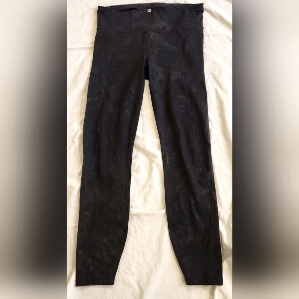 GapFit Sculpt Compression‎ High Waist Camo print Legging Black Size Medium